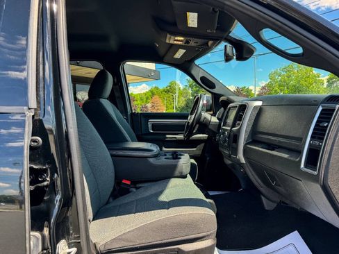Used 2022 RAM 1500 Classic Warlock AWD/4WD image 14
