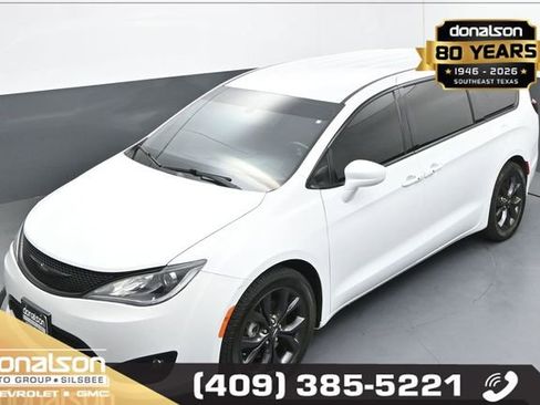 Used 2019 Chrysler Pacifica Touring Plus w/ S Appearance Package image 21
