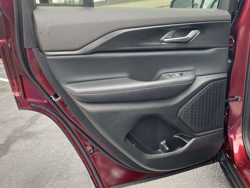 Certified 2024 Jeep Grand Cherokee Laredo X image 20