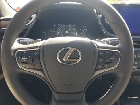 Used 2023 Lexus ES 300h w/ Premium Package image 23