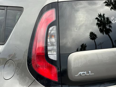 Used 2018 Kia Soul image 21