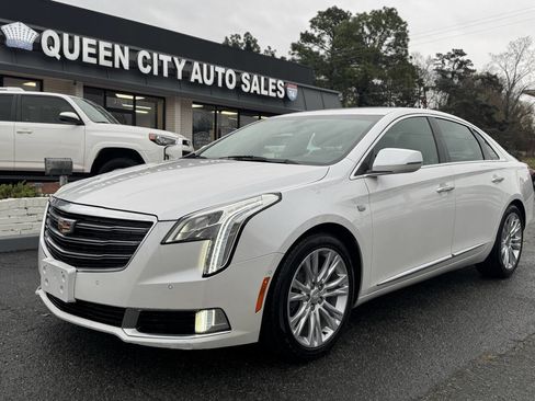 Used 2018 Cadillac XTS Luxury image 1