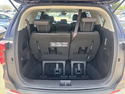 Used 2026 Kia Carnival FWD image 34