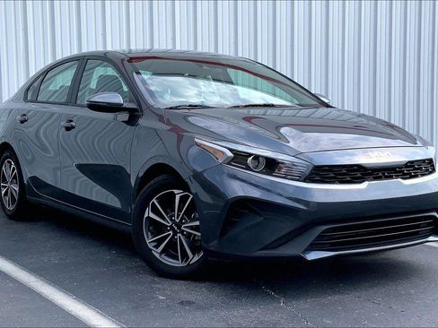 Used 2024 Kia Forte LXS w/ LXS Technology Package FWD image 30
