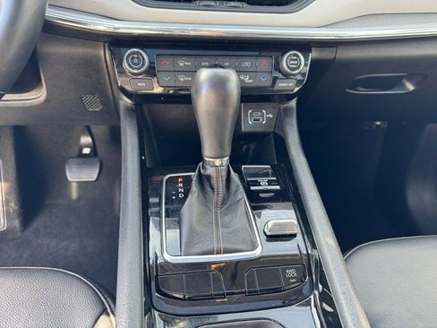 Used 2022 Jeep Compass Limited w/ Sun and Sound Group image 14