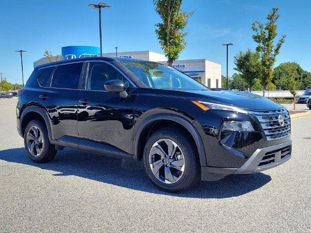 Used 2025 Nissan Rogue SV FWD image 3