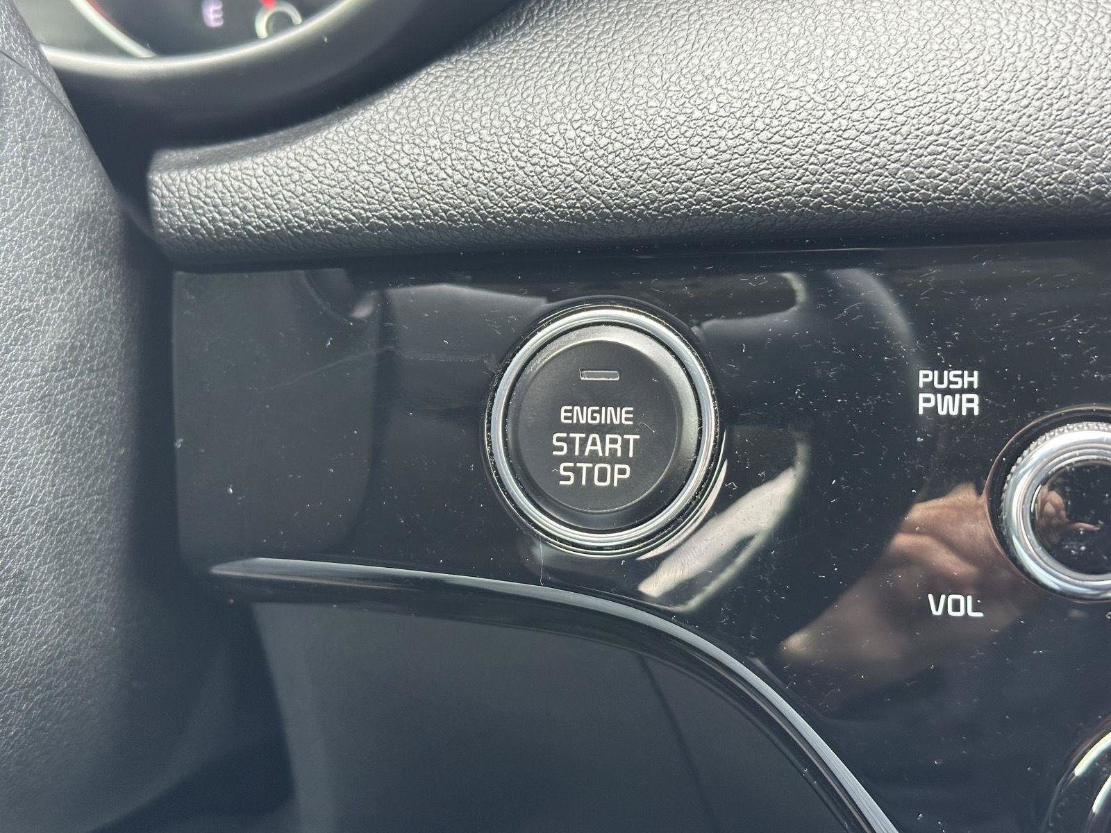 Used 2021 Kia Sportage EX w/ EX Technology Package FWD image 28