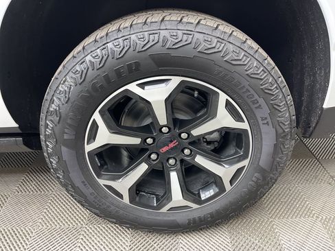 New 2026 GMC Yukon XL AT4 w/ AT4 Premium Package image 4