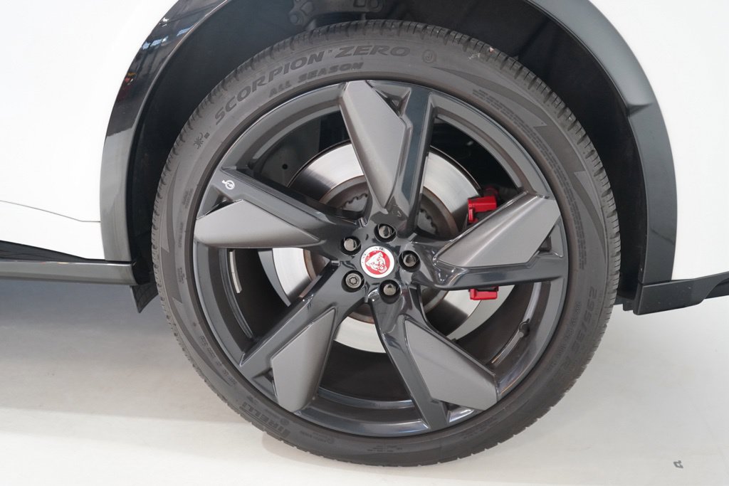 Used 2023 Jaguar F-PACE SVR AWD/4WD image 13