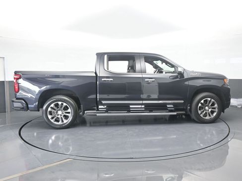 Used 2022 Chevrolet Silverado 1500 High Country image 7