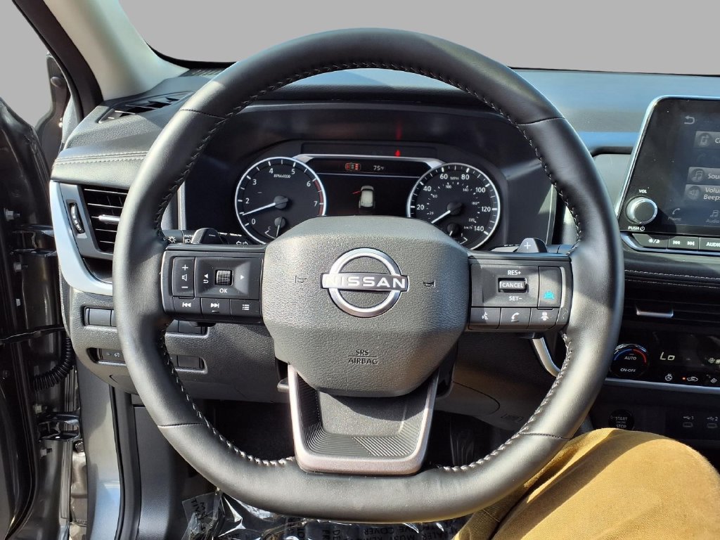 Used 2026 Nissan Rogue SV w/ Cold Weather Package AWD/4WD image 15