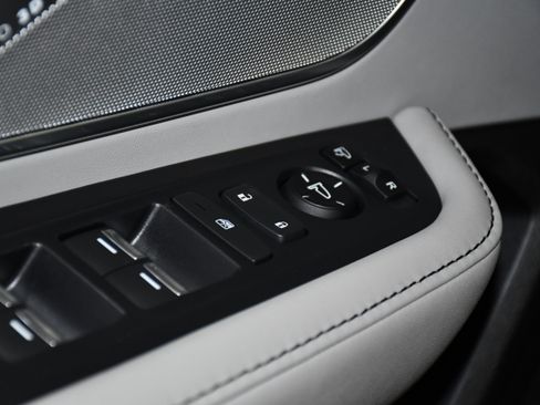 Certified 2024 Acura RDX SH-AWD w/ Advance Package image 33
