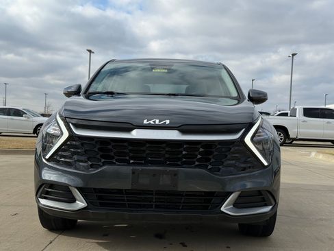Used 2023 Kia Sportage EX image 2