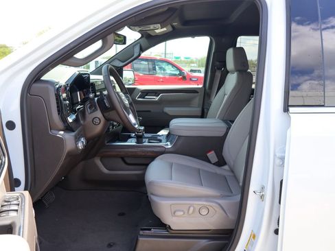 New 2026 GMC Sierra 1500 SLT w/ SLT Premium Plus Package AWD/4WD image 7