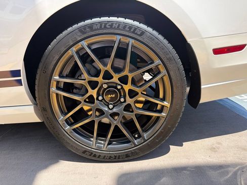 Used 2013 Ford Mustang Shelby GT500 RWD image 12