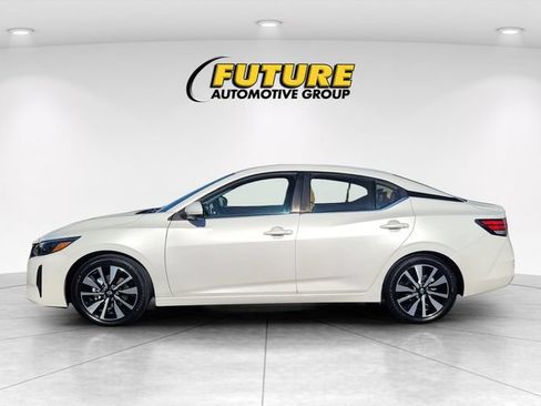 Used 2025 Nissan Sentra SV w/ SV Premium Package FWD image 6
