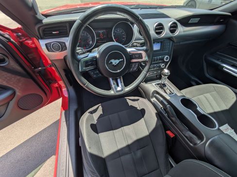 Used 2019 Ford Mustang GT RWD image 20