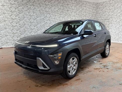New 2026 Hyundai Kona SE image 3