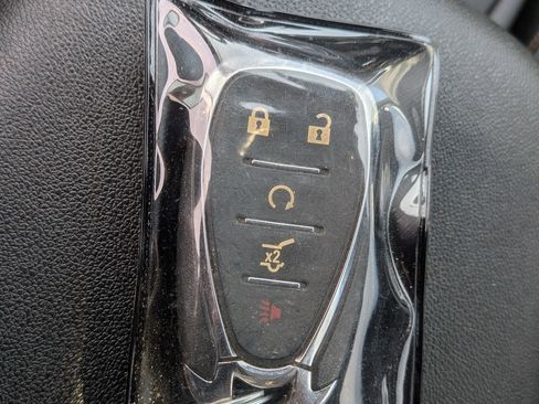 Used 2021 Chevrolet Equinox LT image 37