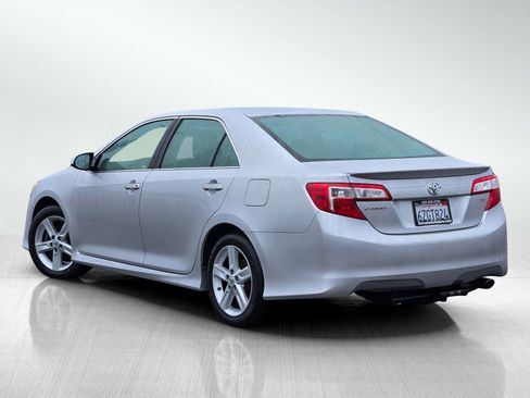 Used 2013 Toyota Camry image 6