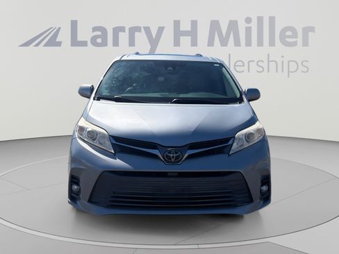 Used 2018 Toyota Sienna XLE FWD image 8