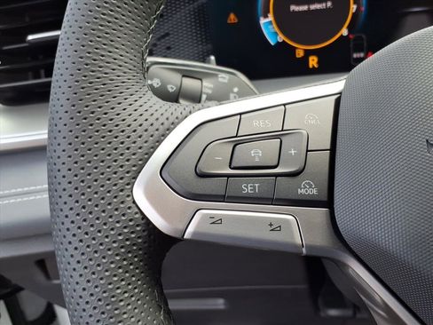 New 2026 Volkswagen Tiguan SE R-Line image 17