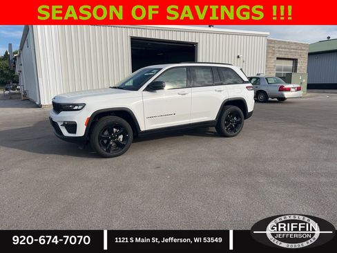 New 2025 Jeep Grand Cherokee Limited w/ Black Appearance Package image 1