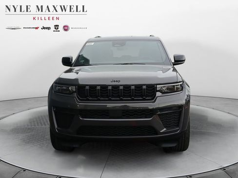 New 2026 Jeep Grand Cherokee Altitude AWD/4WD image 18