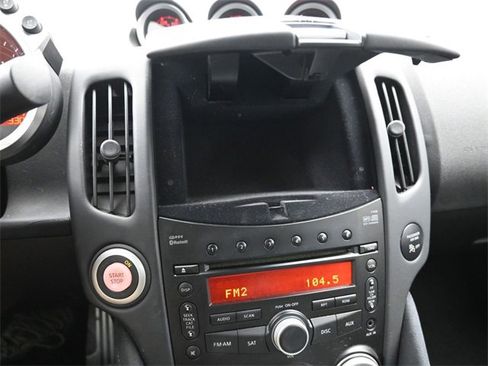 Used 2010 Nissan 370Z Touring image 28
