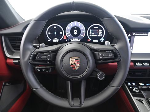 Used 2025 Porsche 911 Carrera image 32