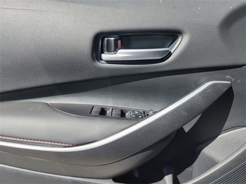 Certified 2025 Toyota Corolla SE image 17