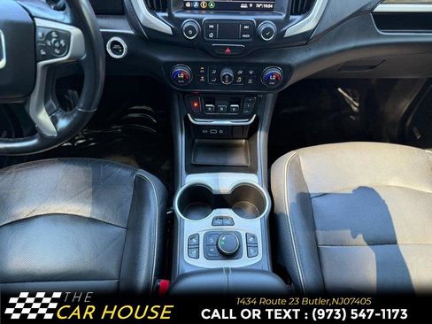 Used 2020 GMC Terrain Denali w/ Denali Premium Package FWD image 27