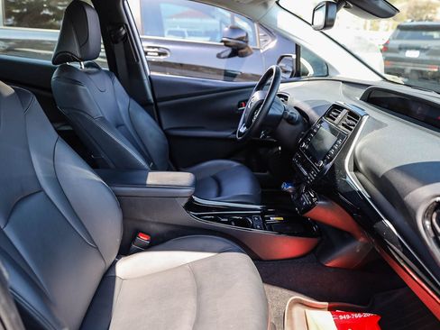 Certified 2021 Toyota Prius XLE w/ Advanced Technology Package FWD image 19