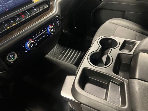 Used 2024 GMC Sierra 1500 Elevation AWD/4WD image 16