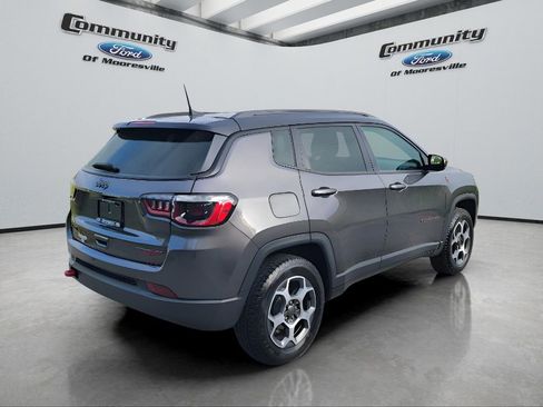 Used 2022 Jeep Compass Trailhawk image 11