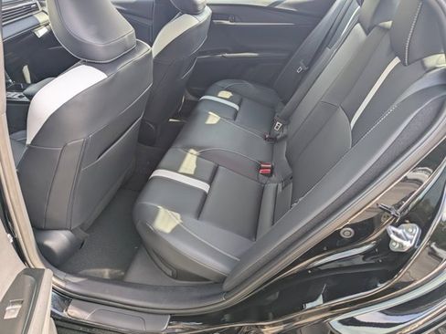 Used 2025 Toyota Camry SE image 17