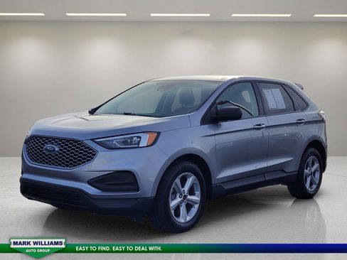 Certified 2023 Ford Edge SE image 4