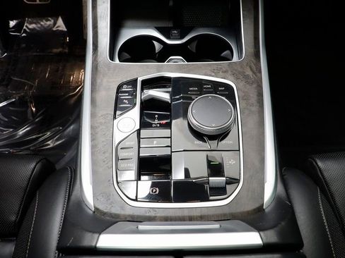 Certified 2023 BMW X7 M60i image 13