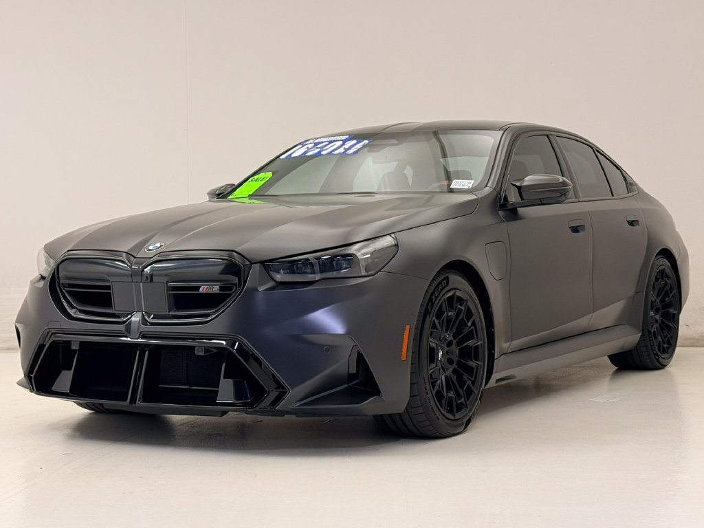 Used 2025 BMW M5 w/ Carbon Package AWD/4WD image 2