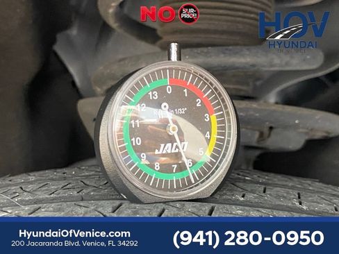 Used 2023 Ford Explorer XLT w/ Equipment Group 202A RWD image 39