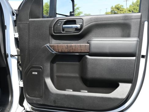 Used 2022 GMC Sierra 2500 Denali w/ Denali Ultimate Package AWD/4WD image 26