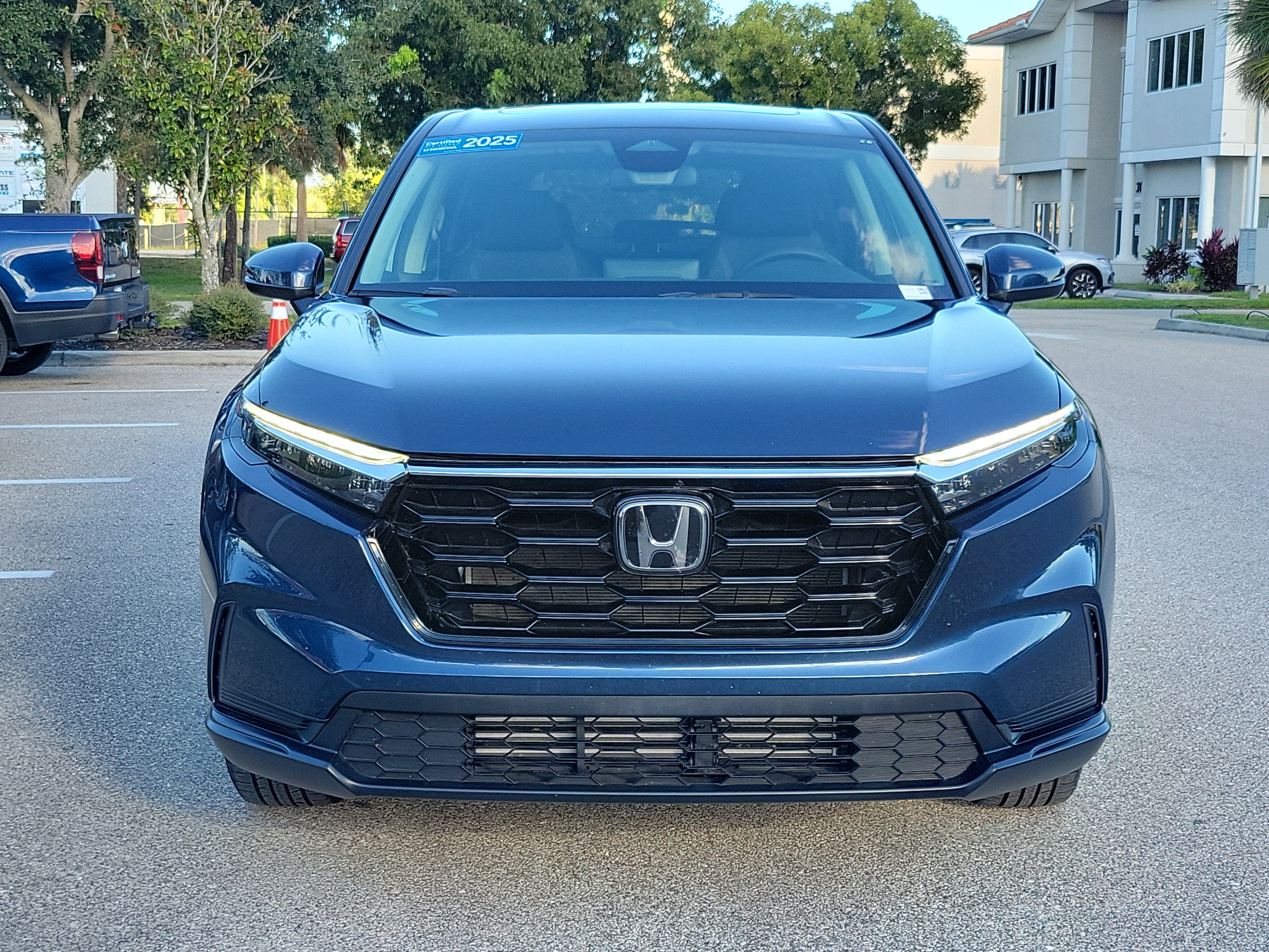 Used 2025 Honda CR-V EX image 2