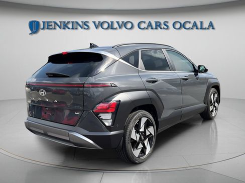 Used 2024 Hyundai Kona Limited FWD image 3