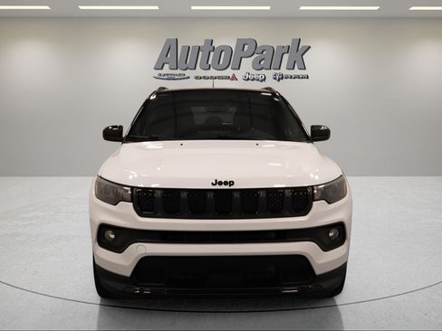 Certified 2023 Jeep Compass Latitude w/ Sun and Sound Group AWD/4WD image 2