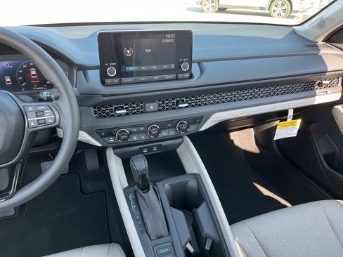 New 2025 Honda Accord SE image 9