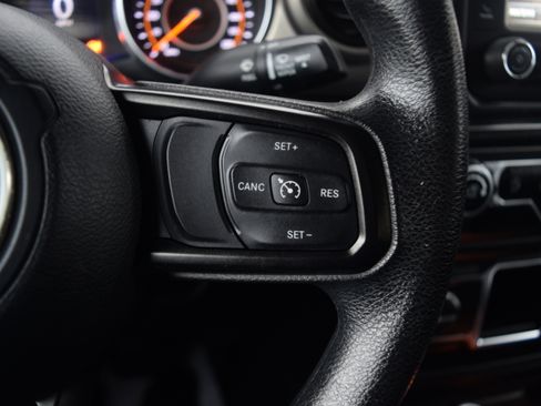 Used 2019 Jeep Wrangler Unlimited Sport image 5