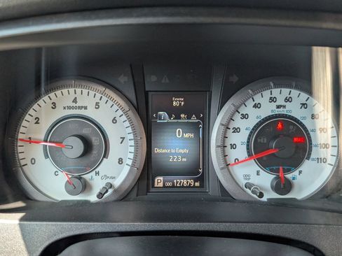 Used 2020 Toyota Sienna SE w/ Nightshade Edition FWD image 20