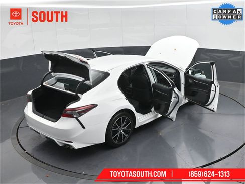 Used 2024 Toyota Camry SE image 48