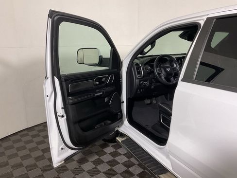 Used 2024 RAM 1500 Laramie AWD/4WD image 17