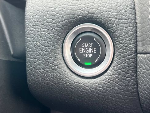 Used 2024 GMC Yukon Denali AWD/4WD image 29